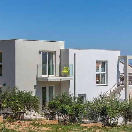 In With Swimming Pool Bol