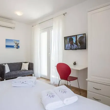 In With Swimming Pool