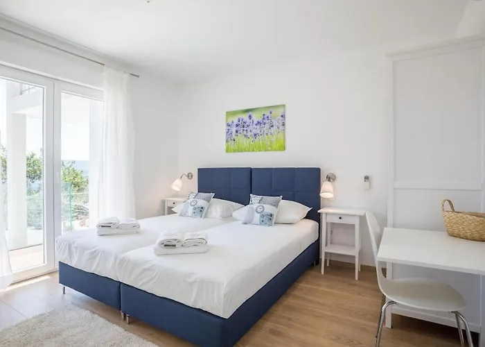 Villa In With Swimming Pool Bol