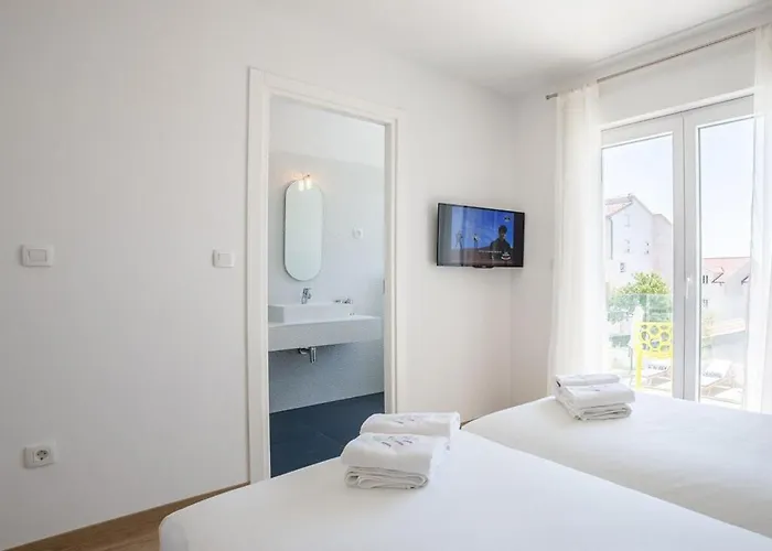 In With Swimming Pool Villa